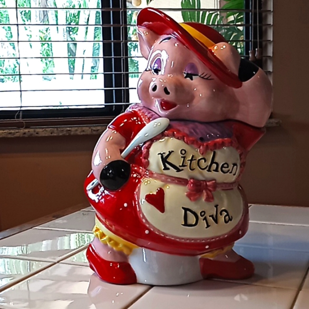 Vintage Cookie Jar Pig Themed. "Kitchen Diva".Super Cute Accent For Any Kitchen.